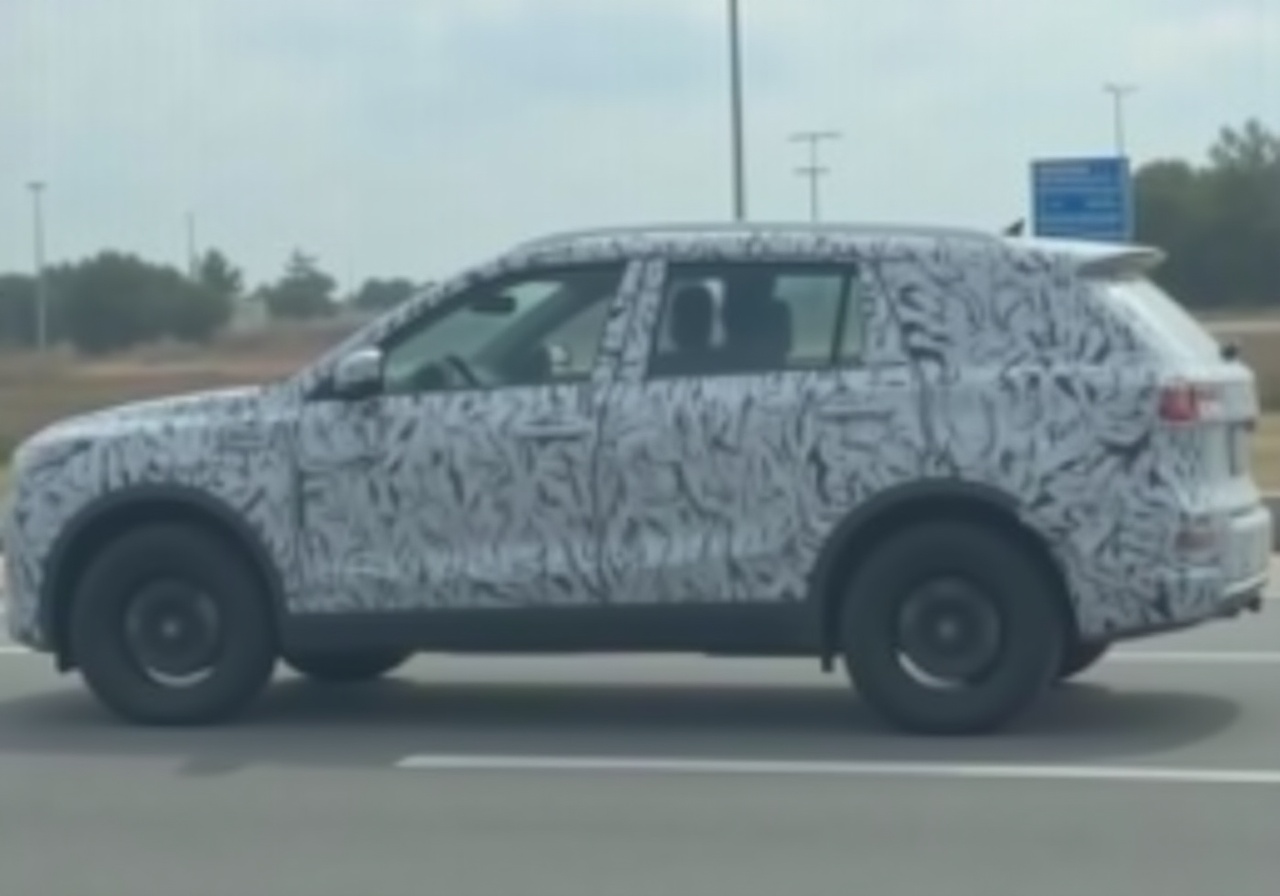 Новый Haval F8: шпионские фото и первые подробности о кроссовере